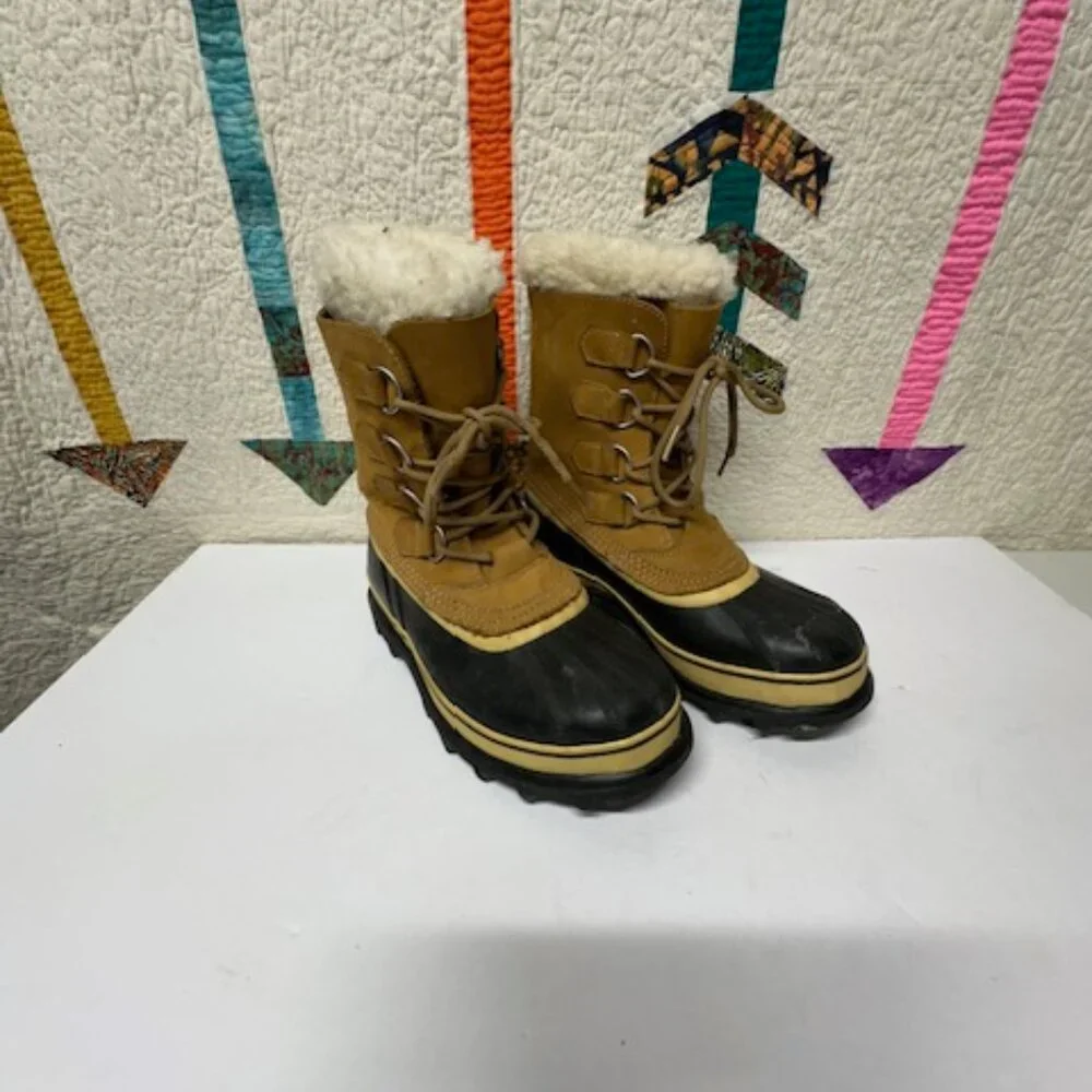 Sorel Women's Tan and Black Winter Boots